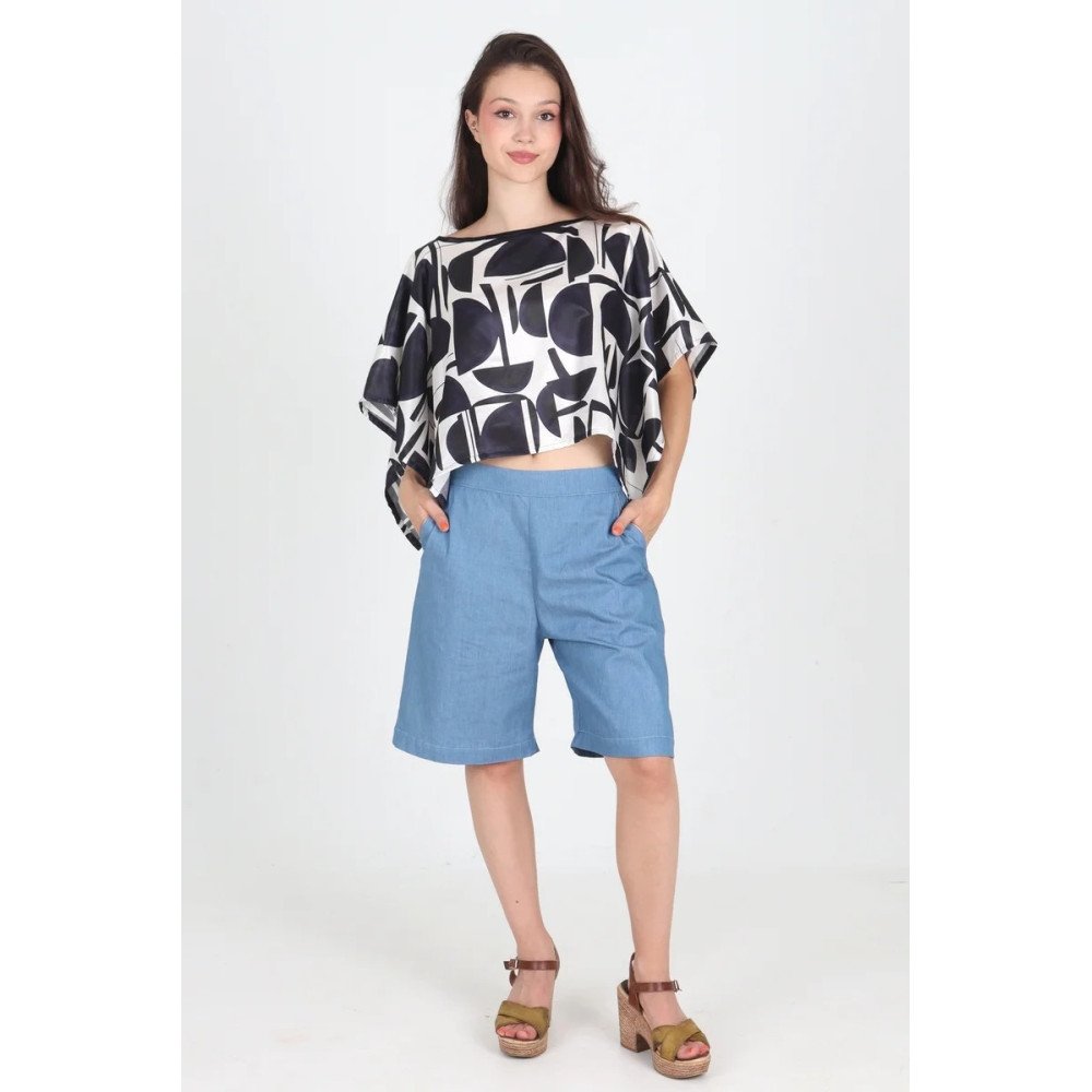 Bermuda femme taille haute Diane porté vue en pied.