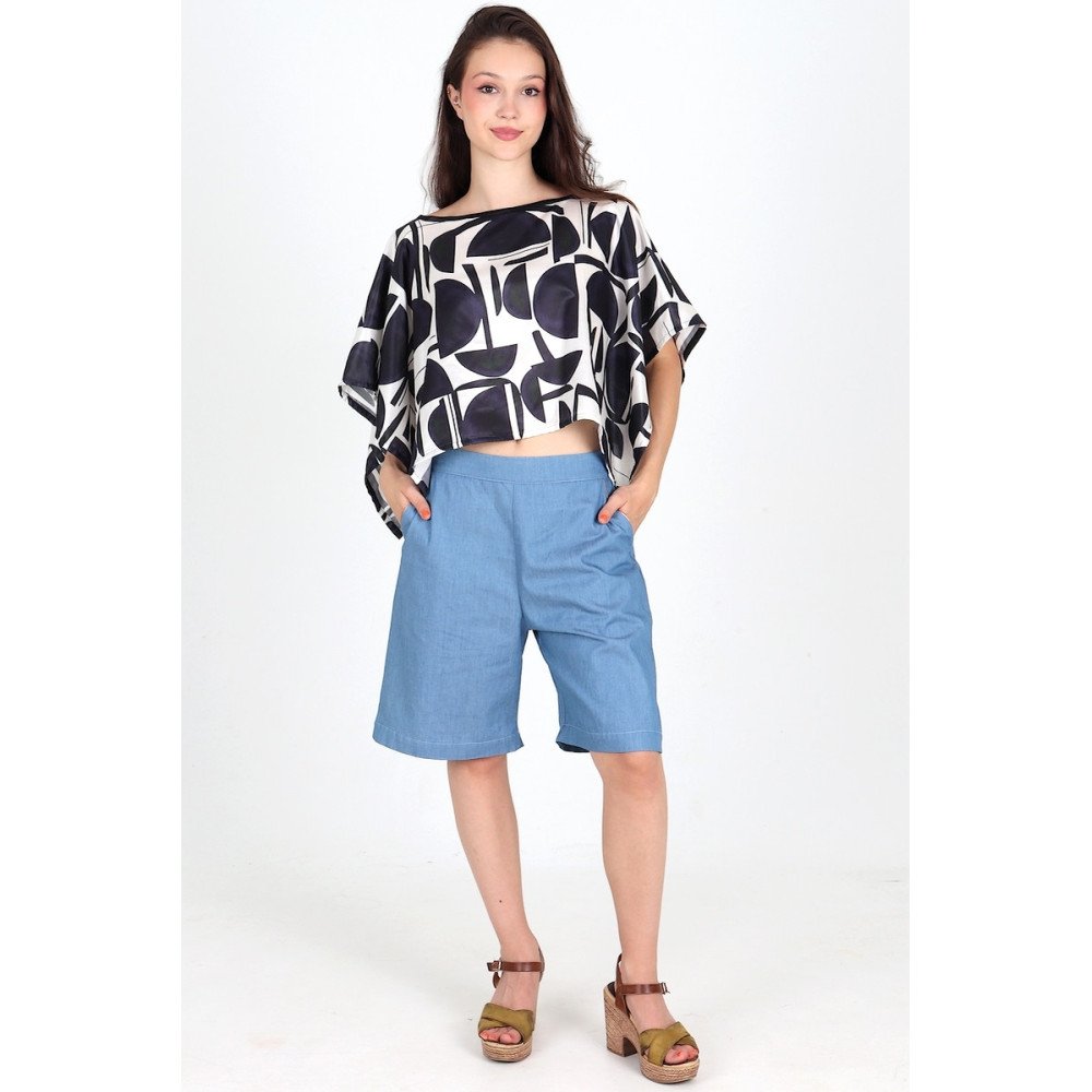 Bermuda femme taille haute Diane porté en pied.