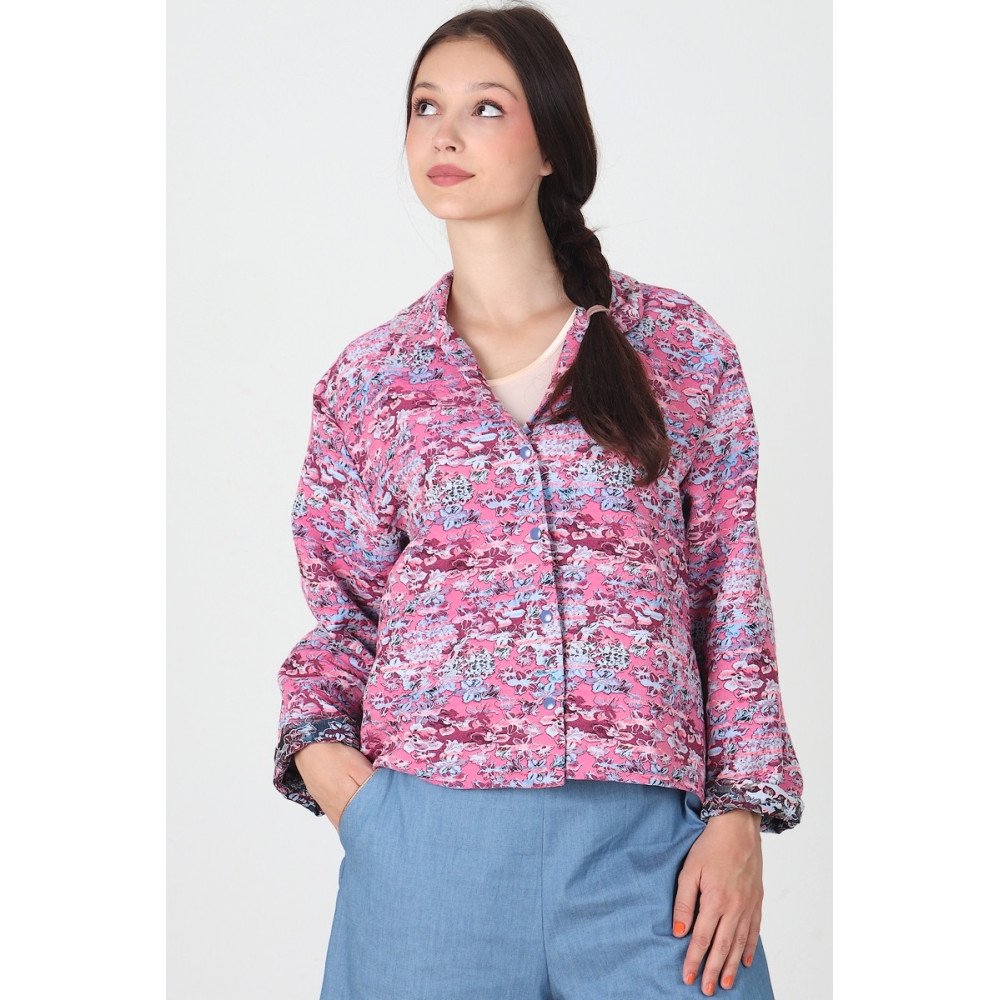 Veste courte femme en jacquard rose Gabrielle, vue de face.