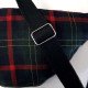 Détail de la sangle noire ajustable de la banane Fanny Tartan